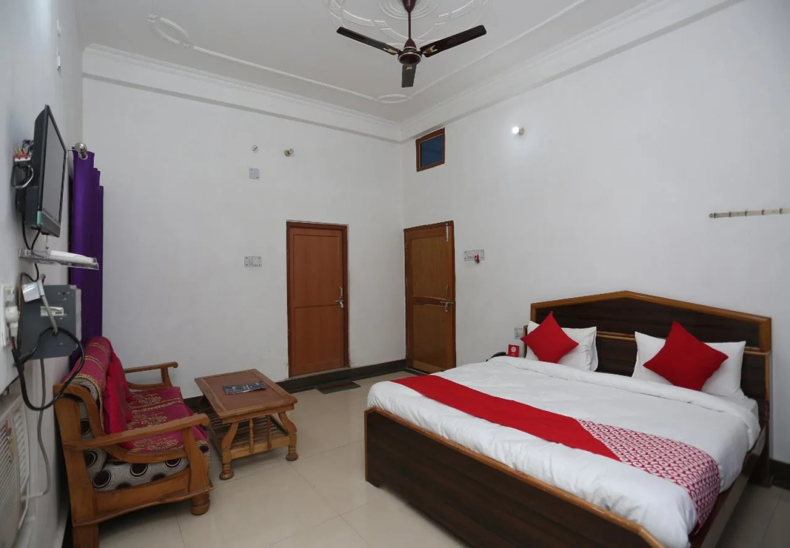 OYO 26852 Hanumant Palace