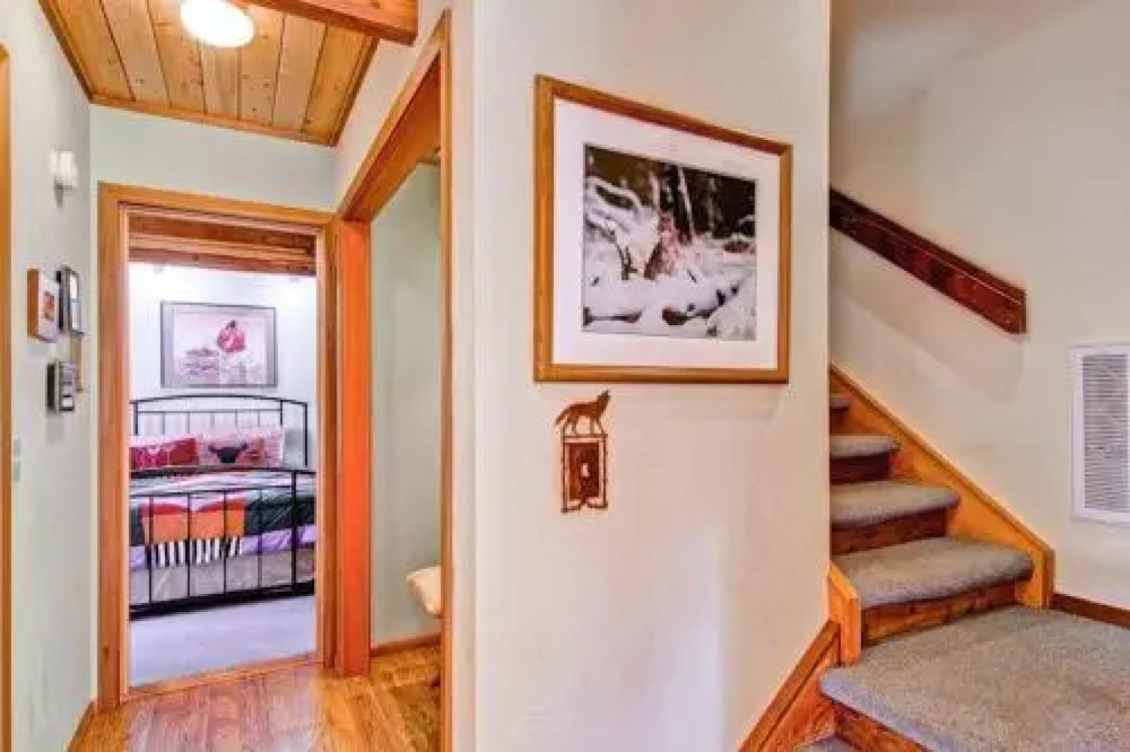 Red Fox Retreat - 2BR/2BA Tri-Level Home