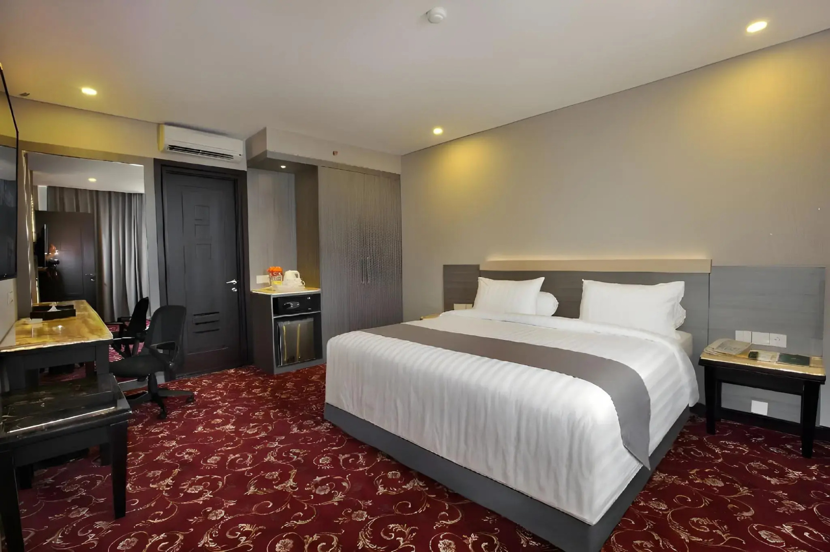 Pyramid Suites