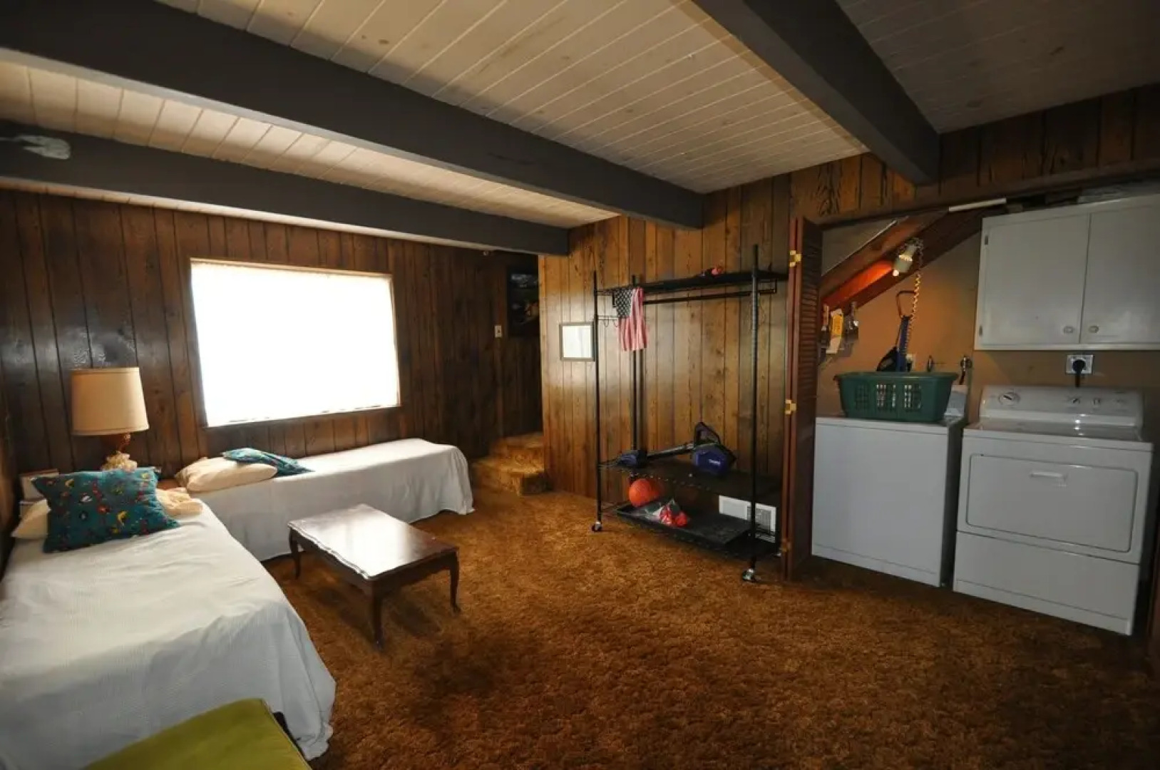 Bigfoot Cabin - Vintage Cabin Charm by Yosemite Region Resorts