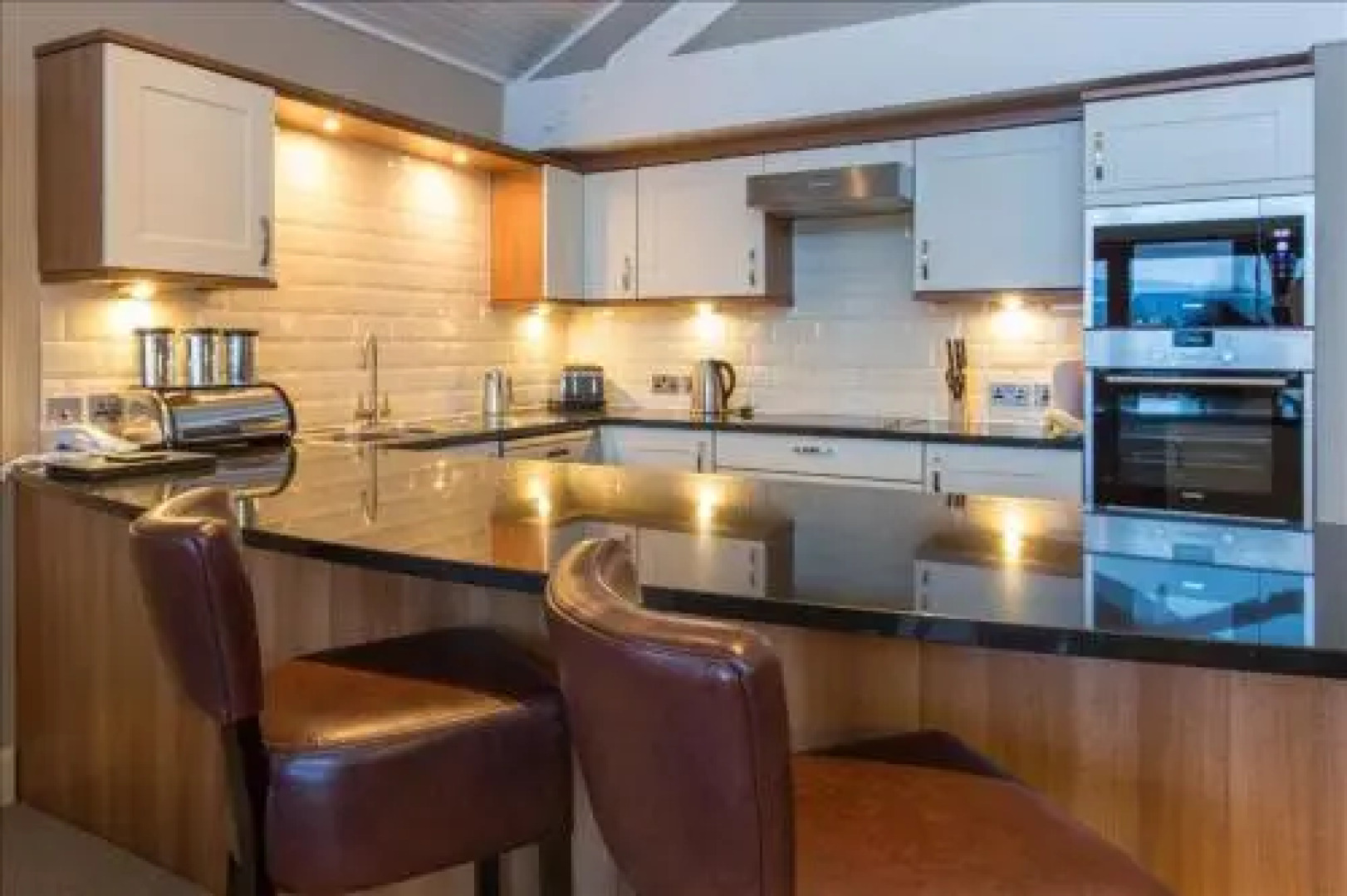 Cameron House Detached Lodge L120