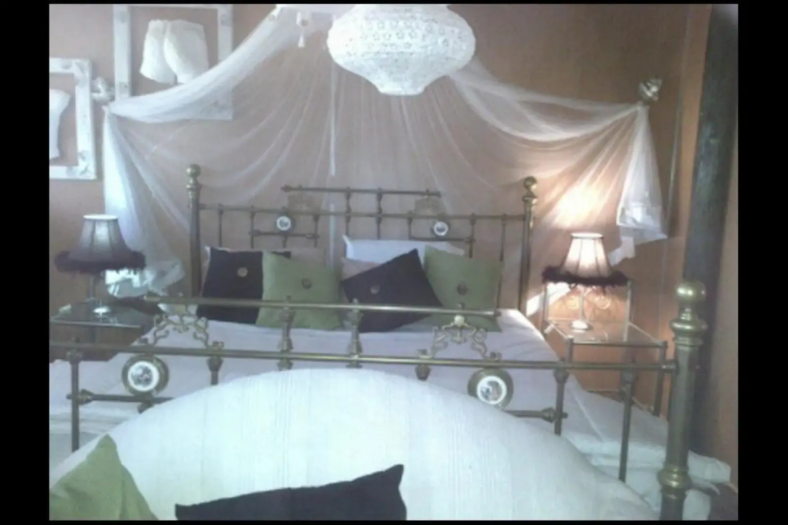 Golden Lantern Guest Lodge