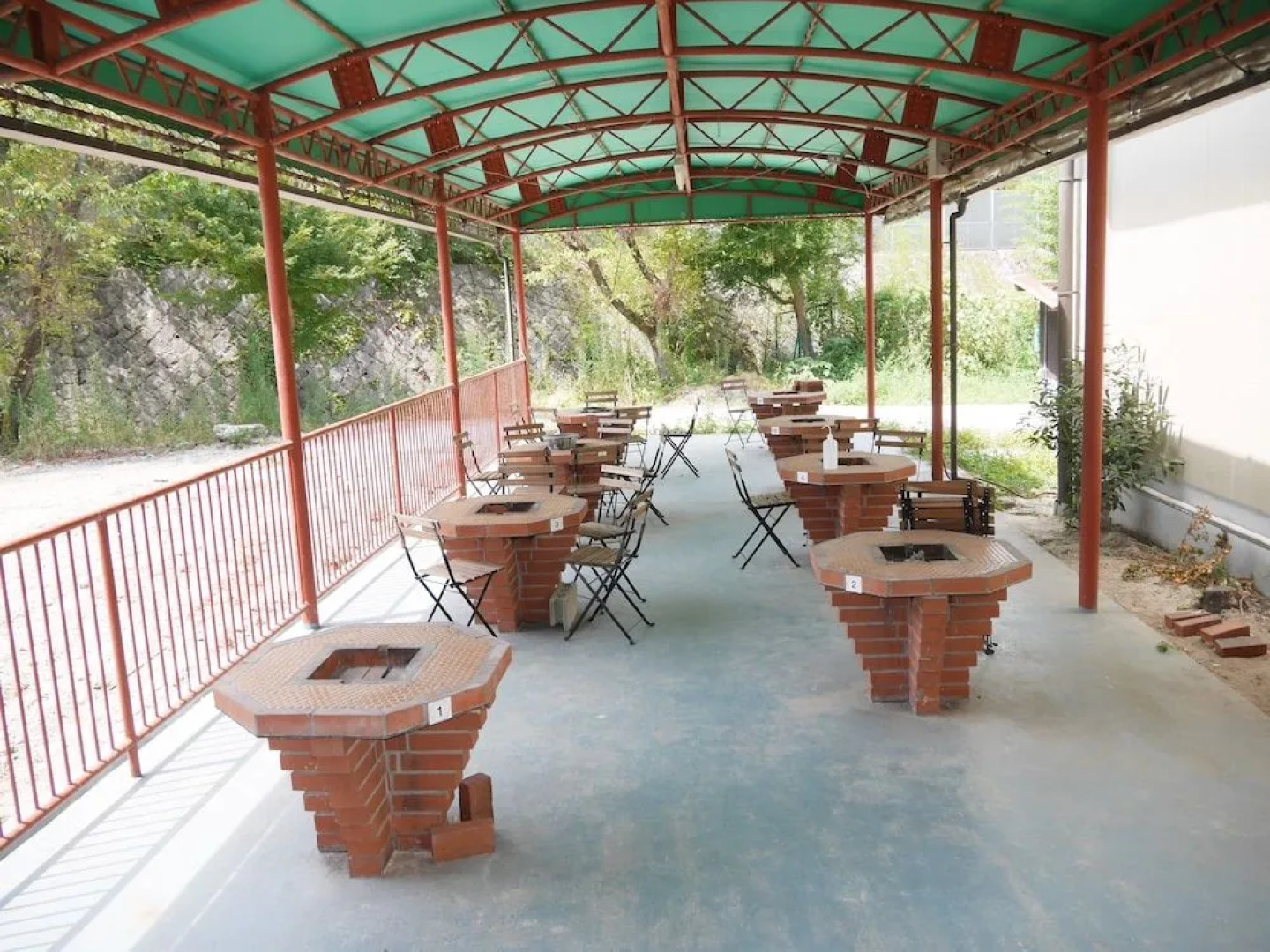 J-Hoppers Lake Biwa Guesthouse