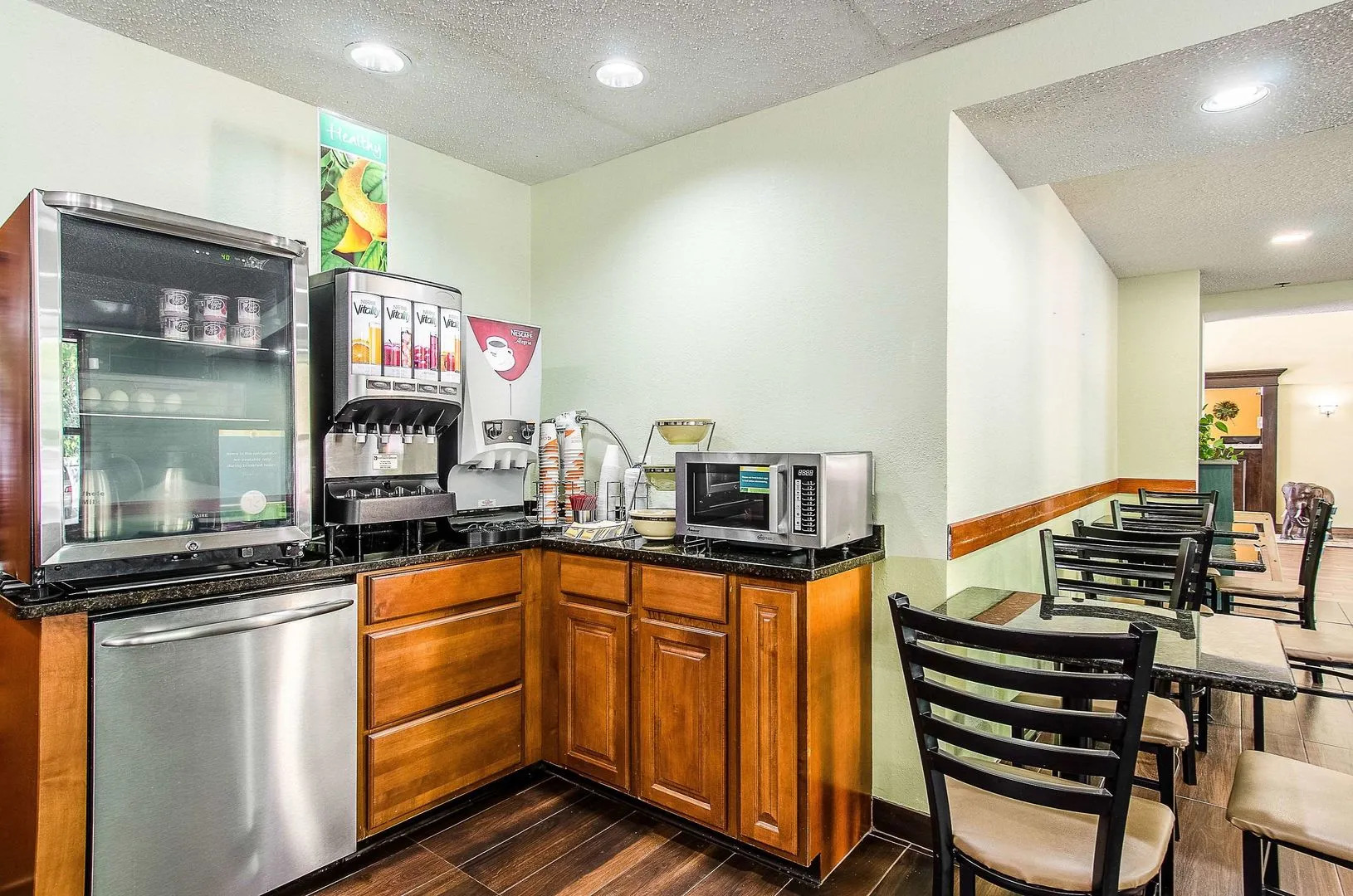La Casa Inn & Suites - Middleboro