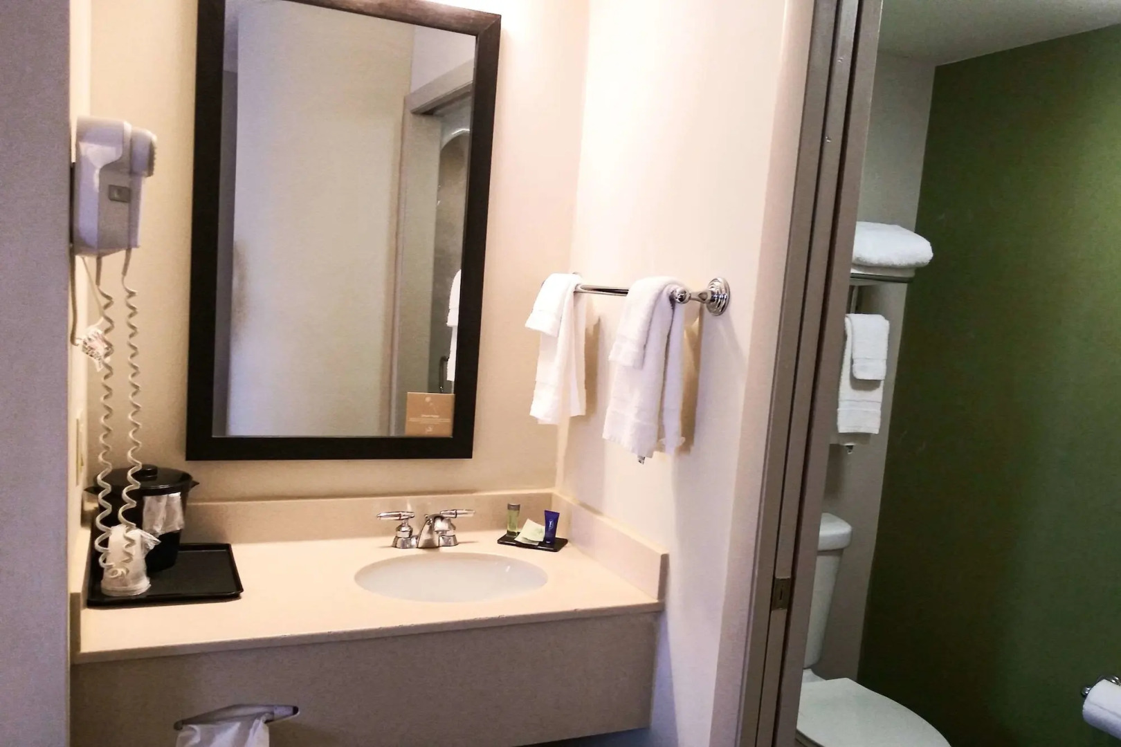 Sleep Inn & Suites Niantic North