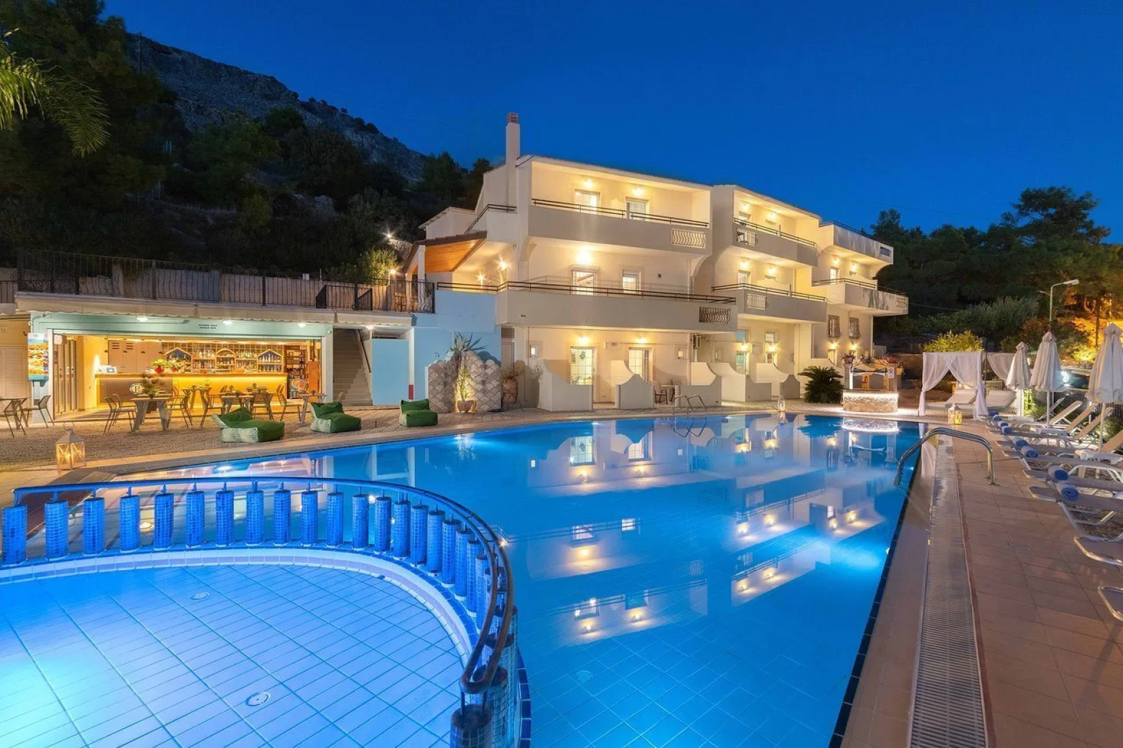 Pefkos View Suites & Maisonette