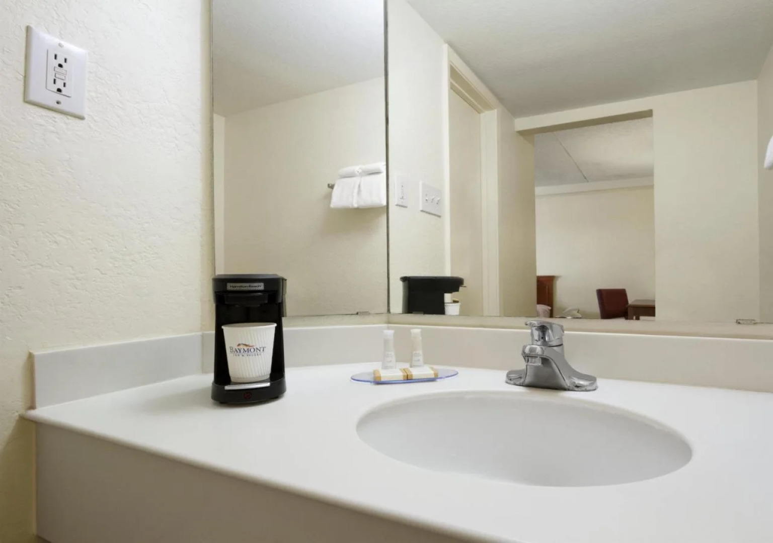 Budget Inn & Suite Atlanta Marietta Stadium