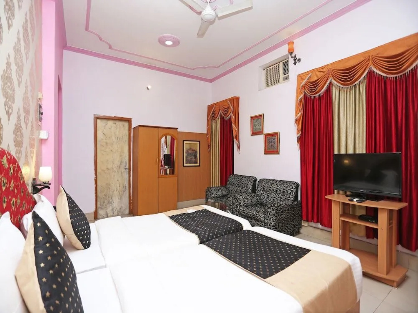 OYO Flagship 120 Gupta Inn Cantonment