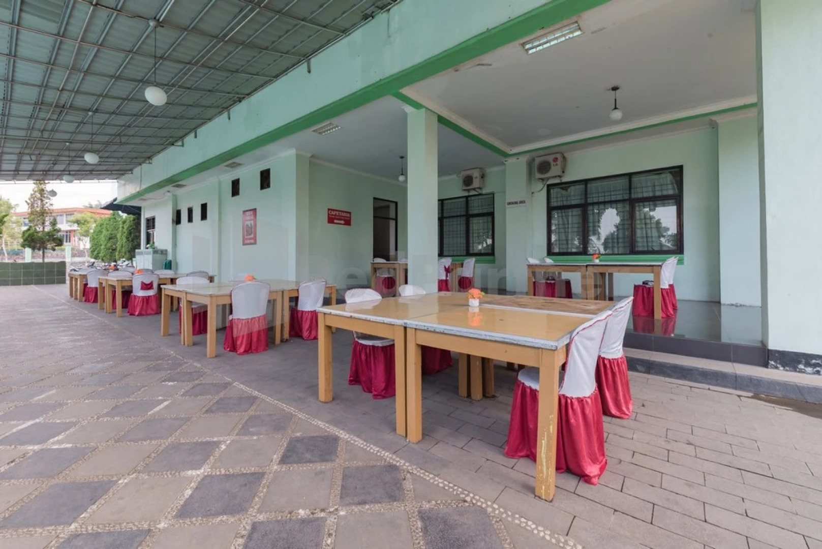 Ayong Linggarjati Kuningan Mitra RedDoorz