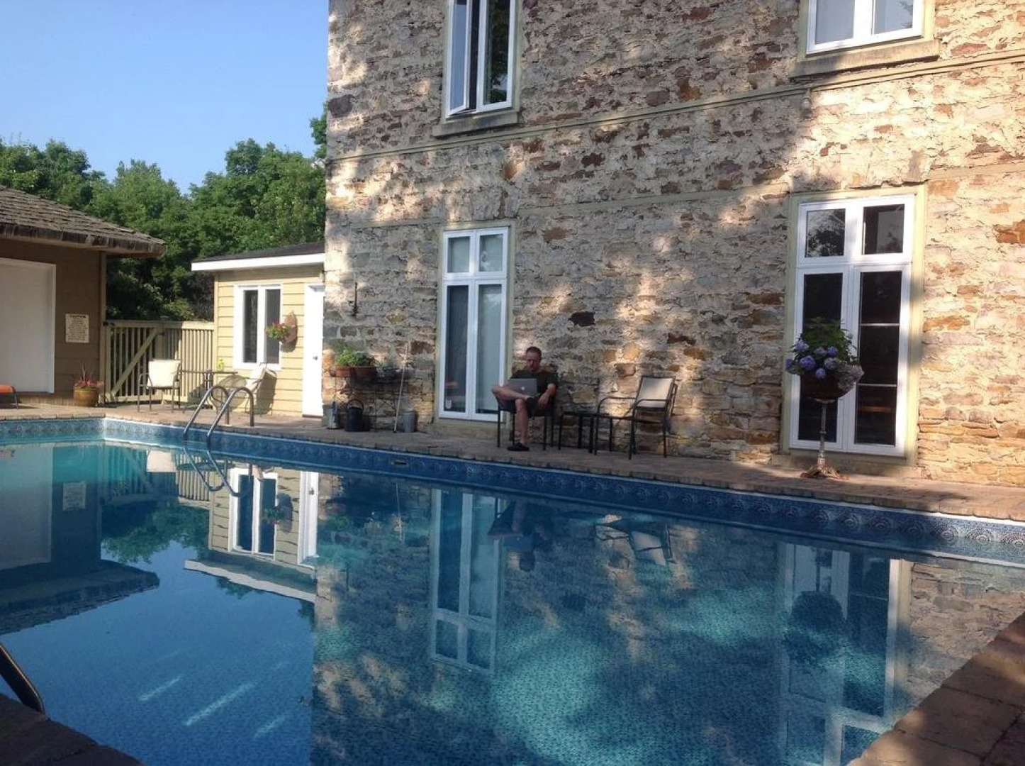 Denaut Mansion Country Inn