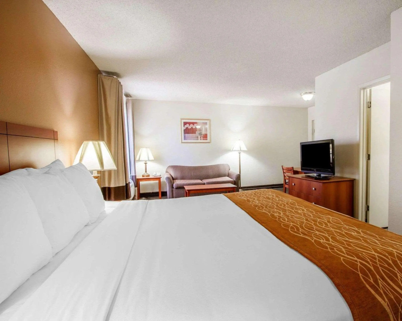 Comfort Suites Tucson near Sabino Canyon