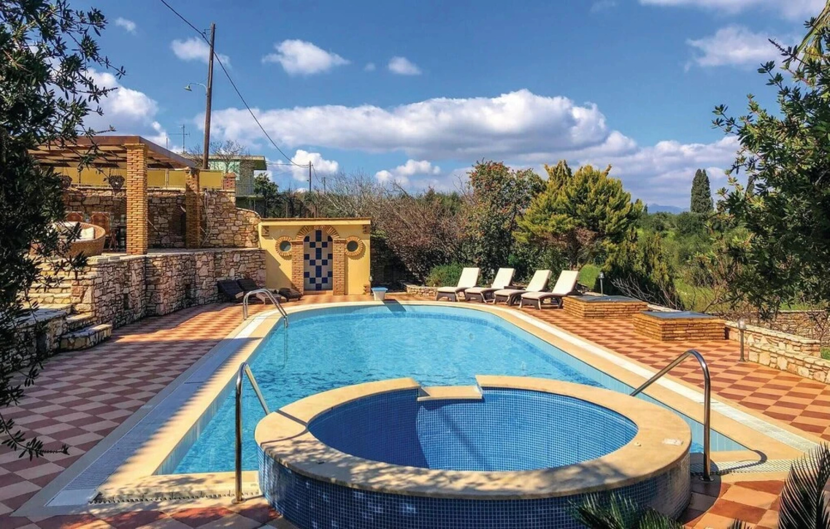 Nice Home in Koroni with Hot Tub, WiFi, Outdoor Swimming Pool