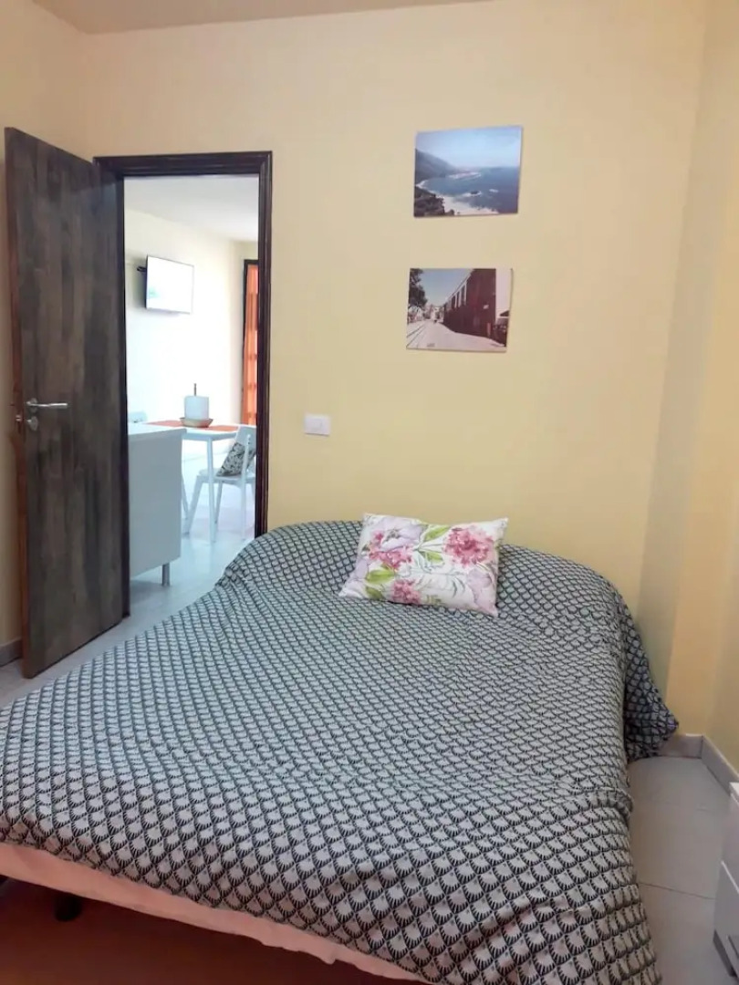 House with One Bedroom in la Caleta de Interián, with Wonderful Sea View And Wifi - 72 M From the Beach