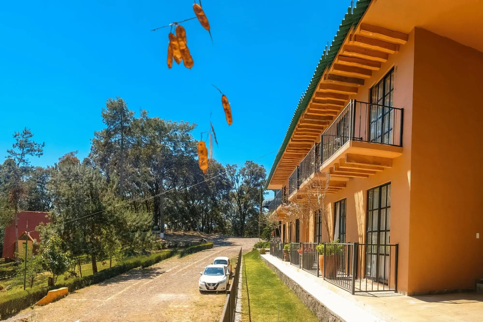 Zirahuen Forest And Resort
