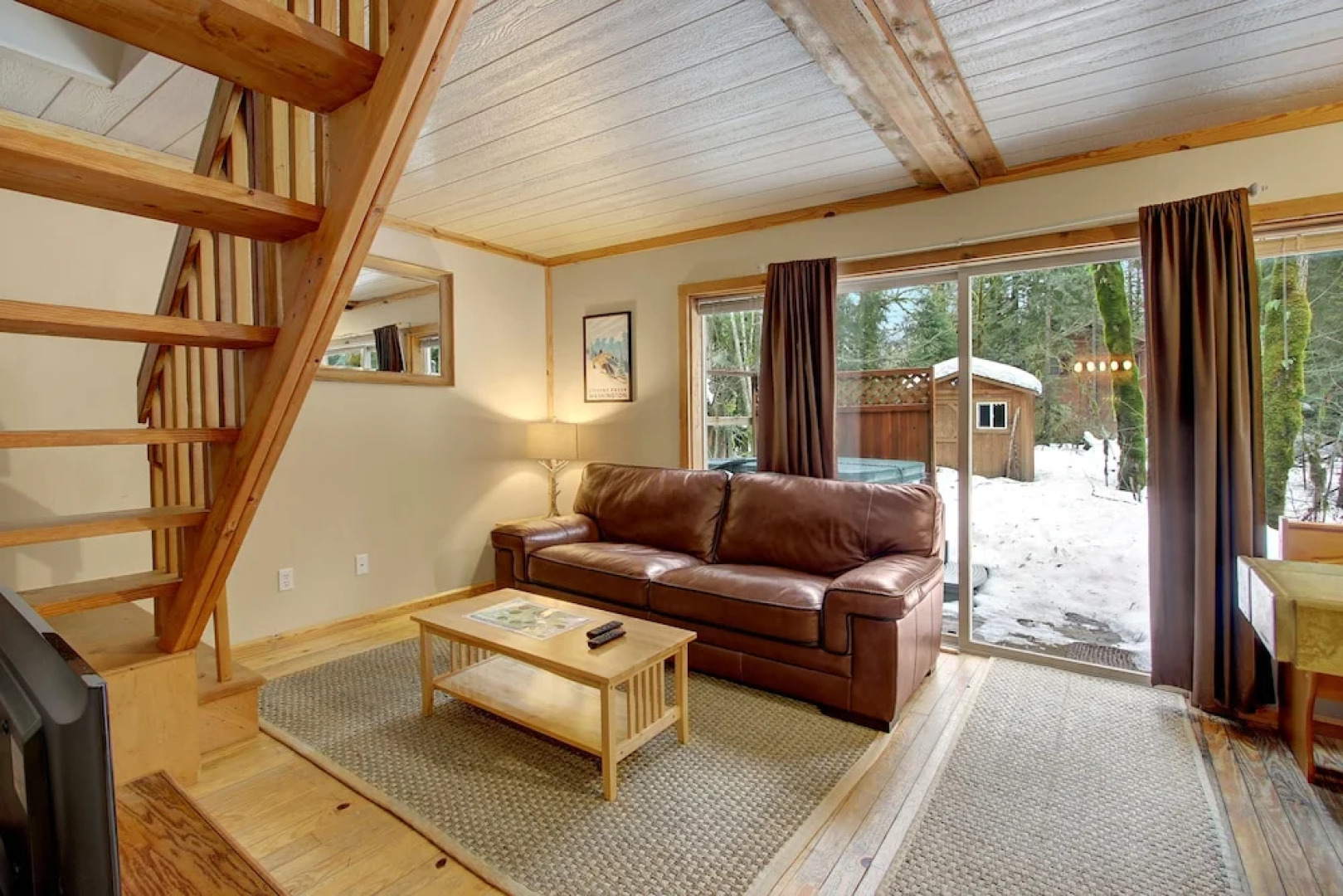 Cedar Sky Cabin - Three Bedroom Cabin with Hot Tub