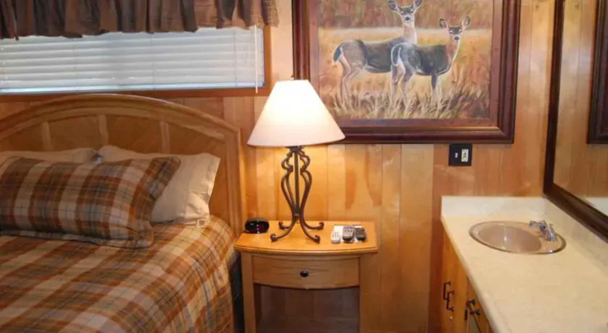 RedAwning Cabin #77 Chipmunk Retreat