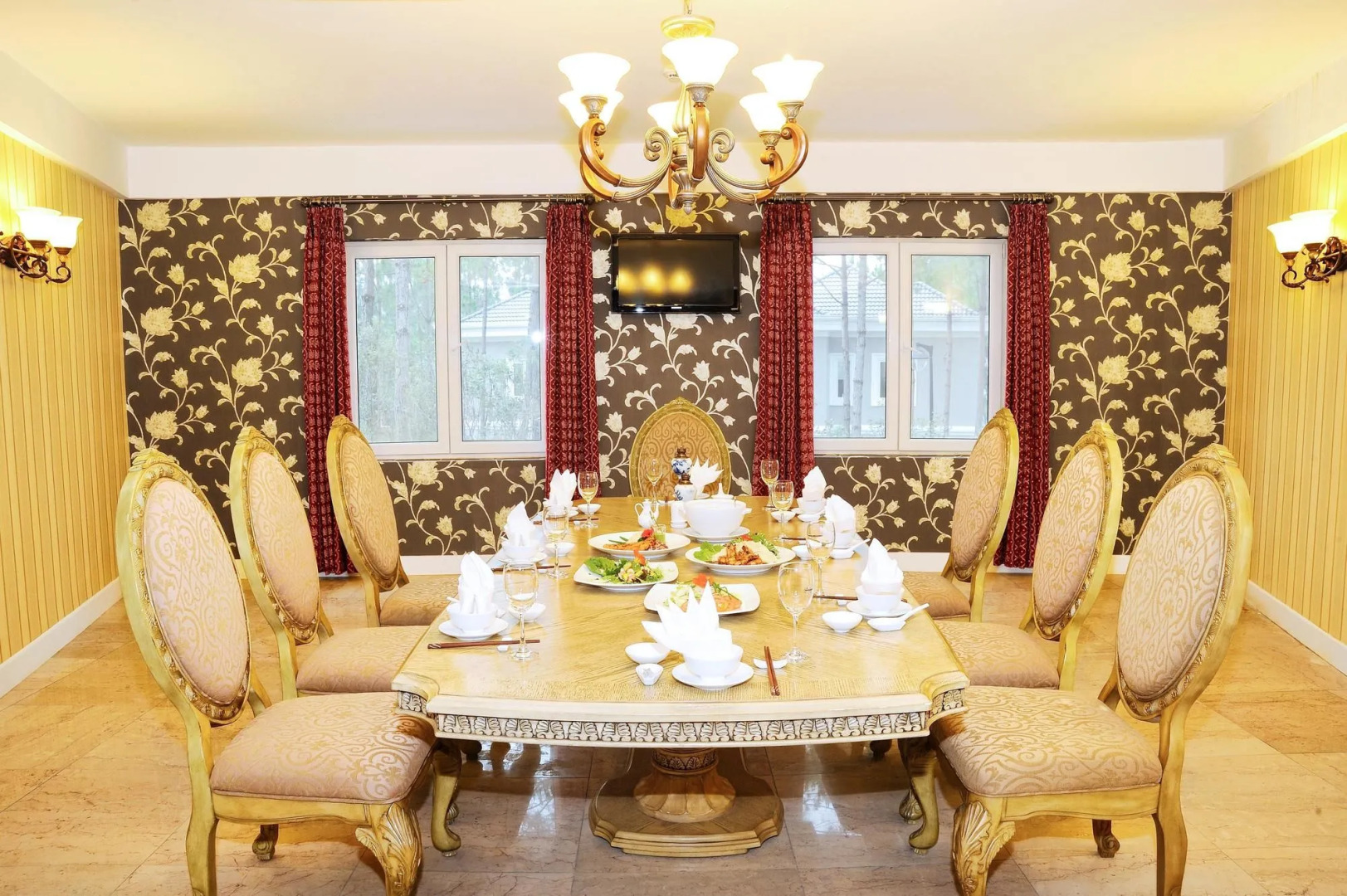 Dalat Edensee Lake Resort & Spa