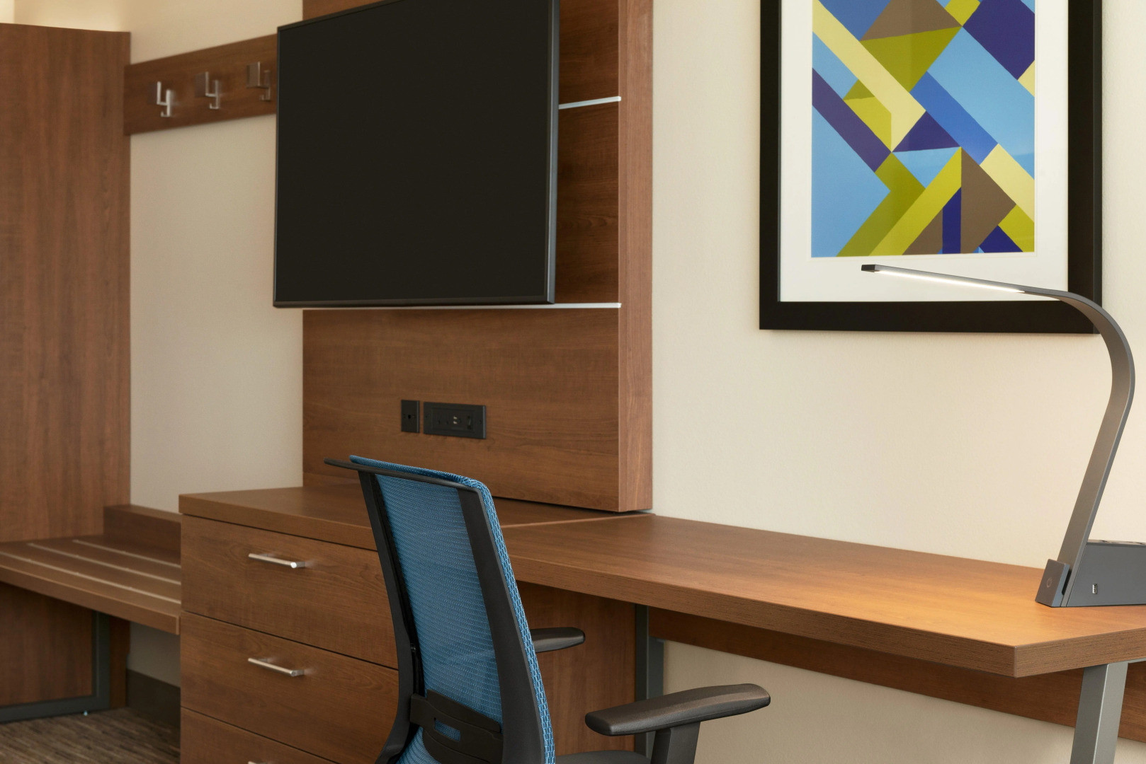 Holiday Inn Express & Suites Beaver Dam by IHG