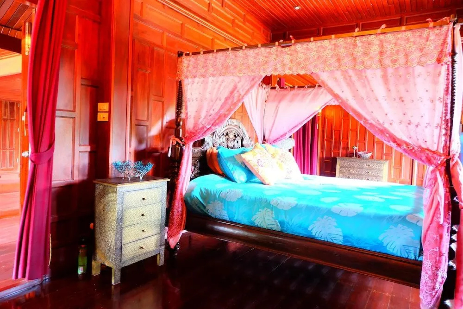 Tree Home Plus Home Stay