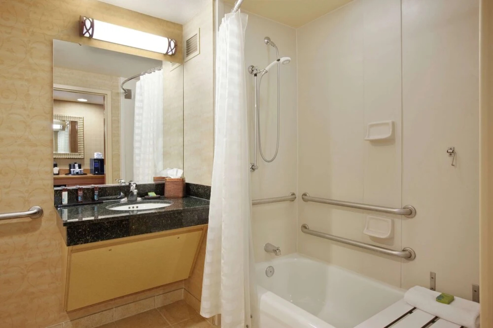 Embassy Suites by Hilton Hot Springs Hotel & Spa