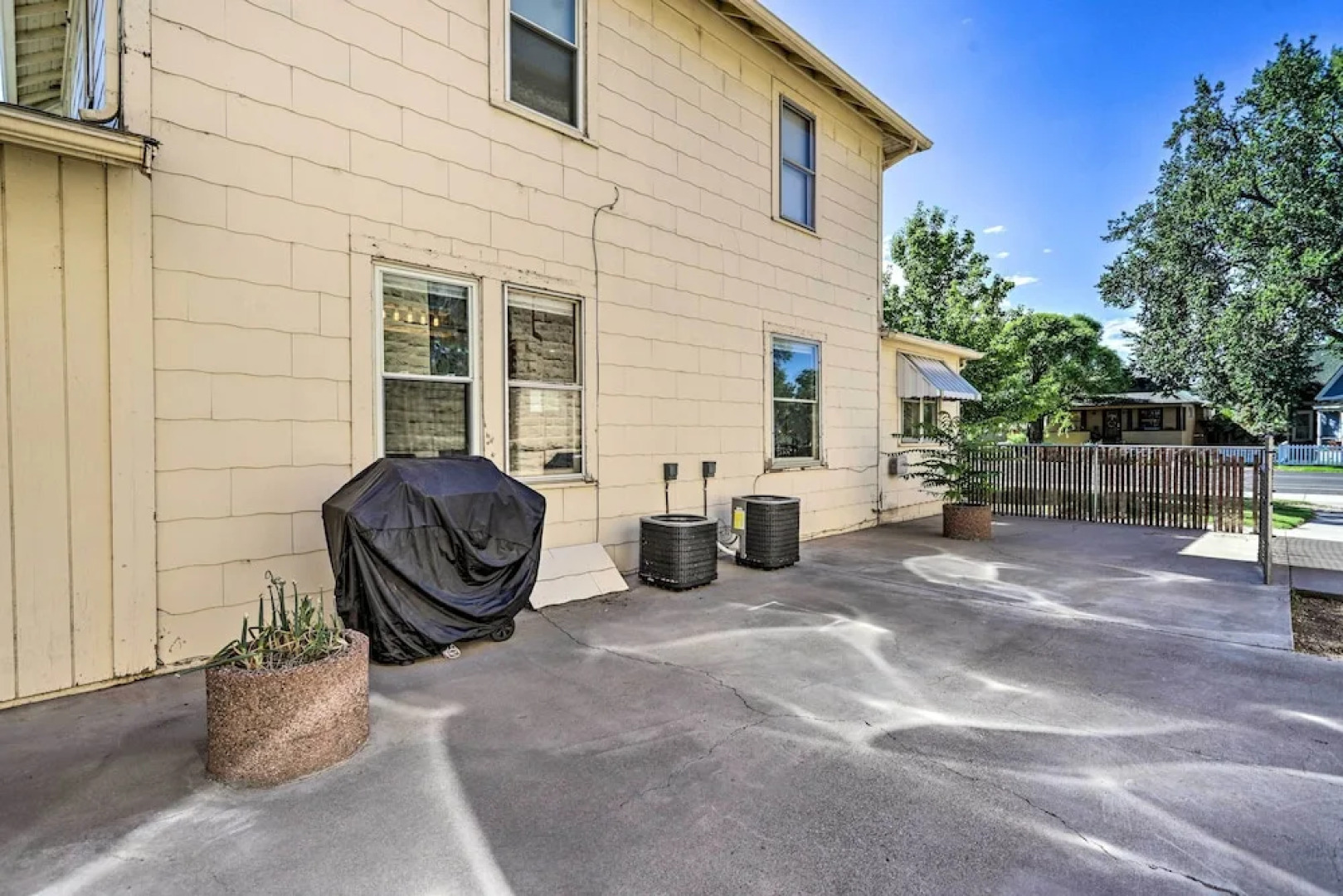 Charming Downtown Fruita Home: Hike & Explore