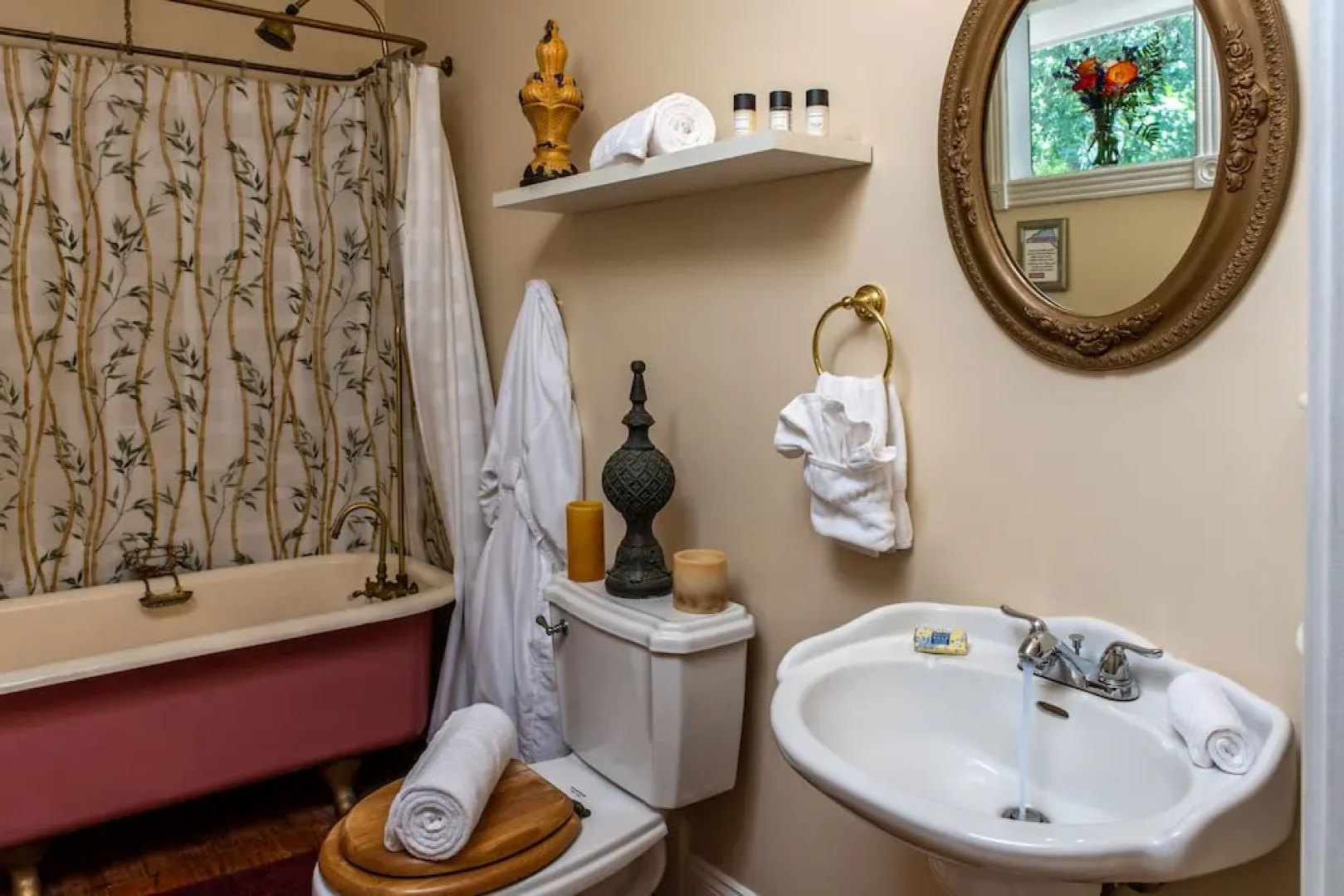 White Oak Manor Bed & Breakfast