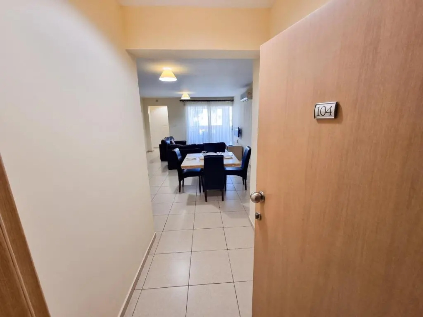 Yaar Apartment with pool and tennis court