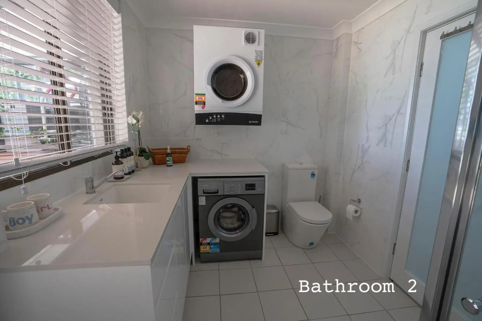 Getaway Lakefront Environmental House on Lake Macquarie with Water View