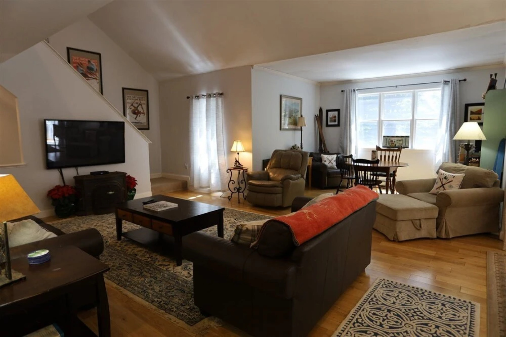 Pet Friendly Private Home, Located in Forest Ridge, Lincoln, NH - Fr8cl