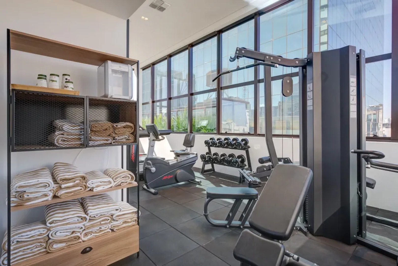 Qoya São Paulo Paulista, Curio Collection by Hilton