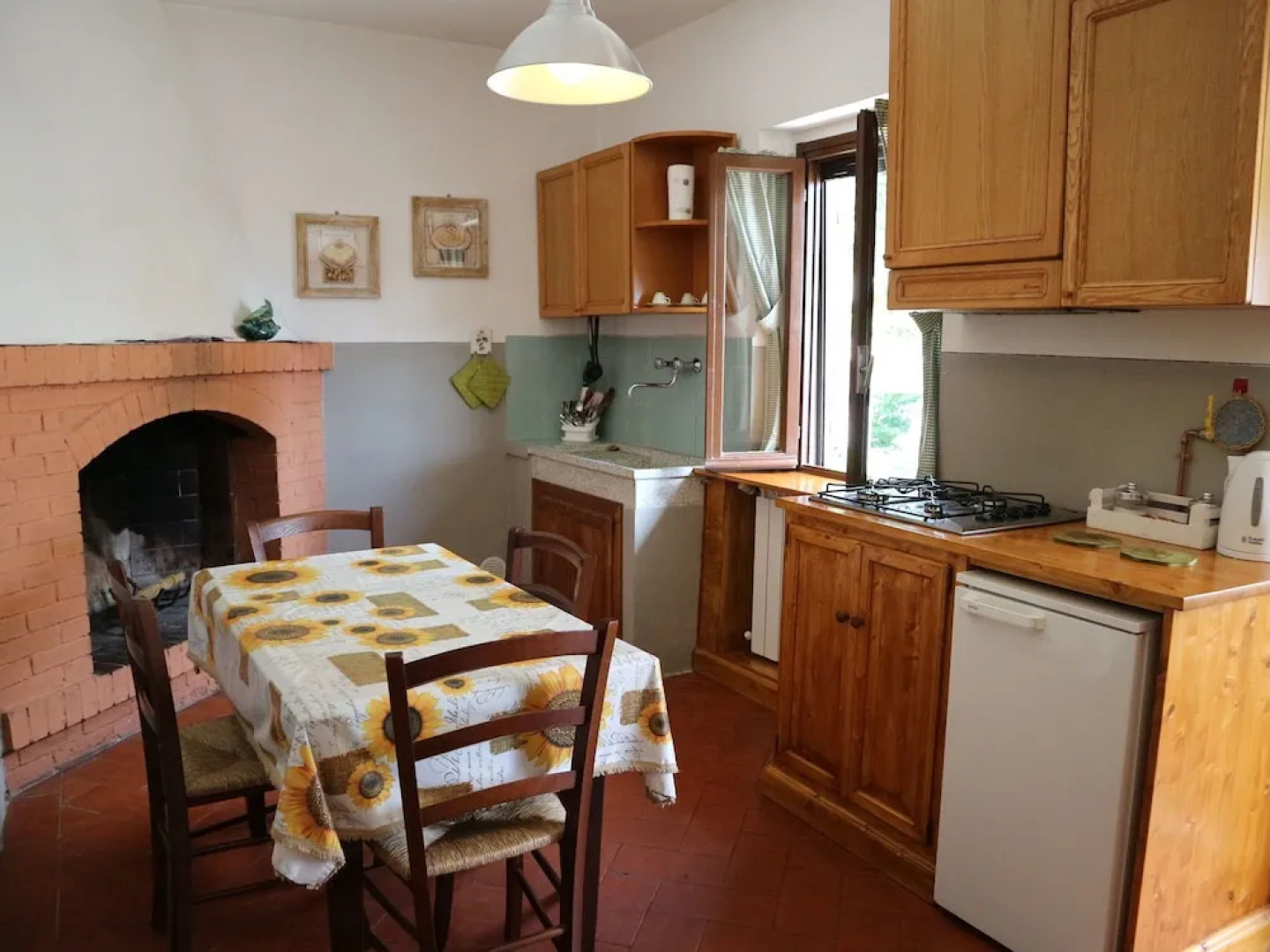 Beautiful Apartment With Garden, Patio, Pool, Barbecue