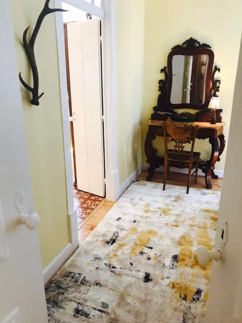 LUXa Charmhouse Hotel