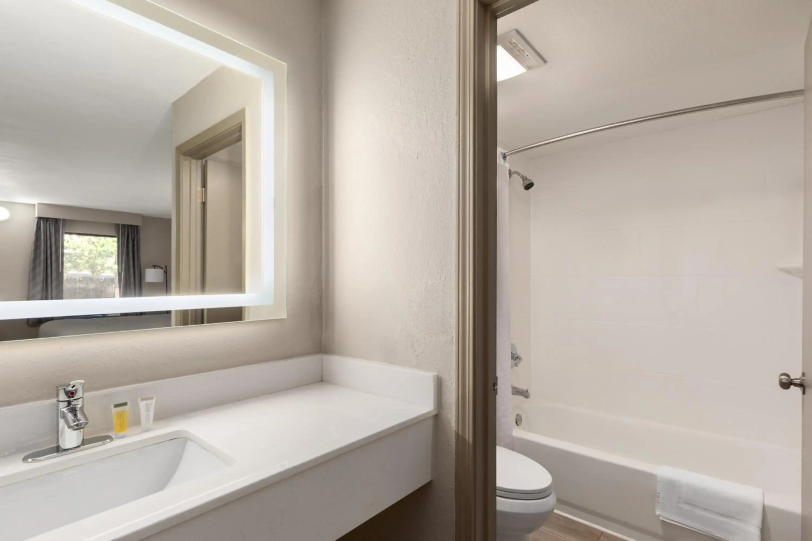 Days Inn by Wyndham Helen