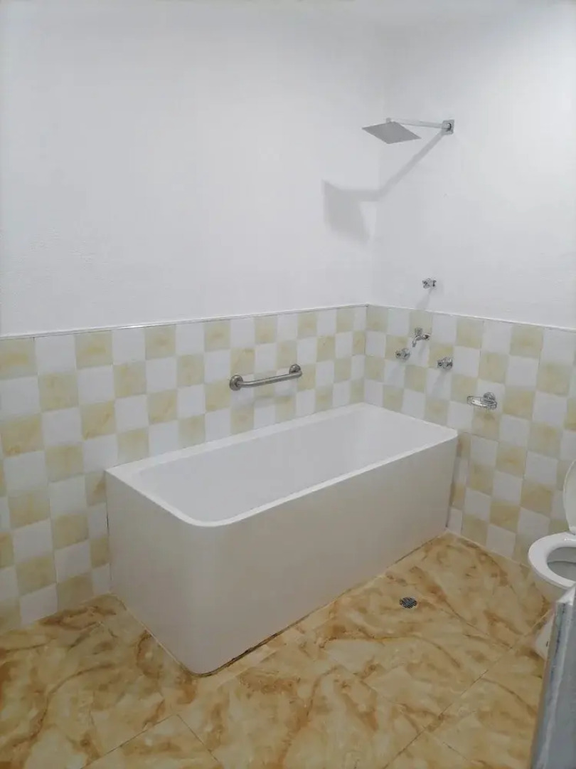 White Diamond Apartment