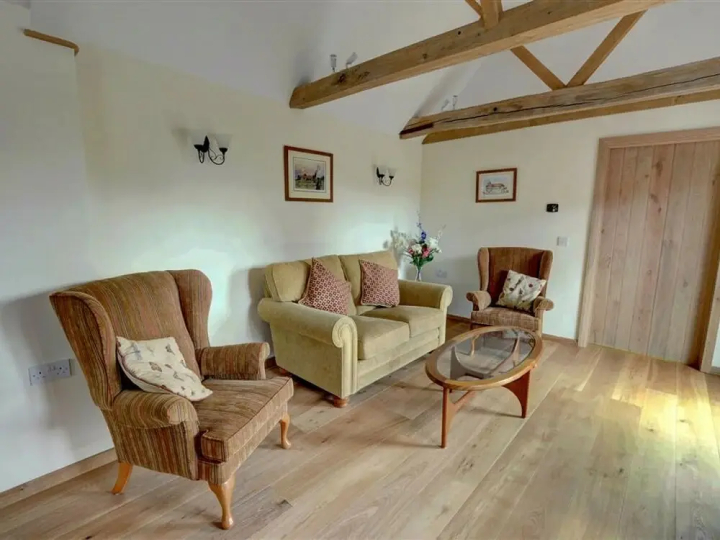 Attractive Holiday Home With Rustic Interior on a Farm in East Sussex