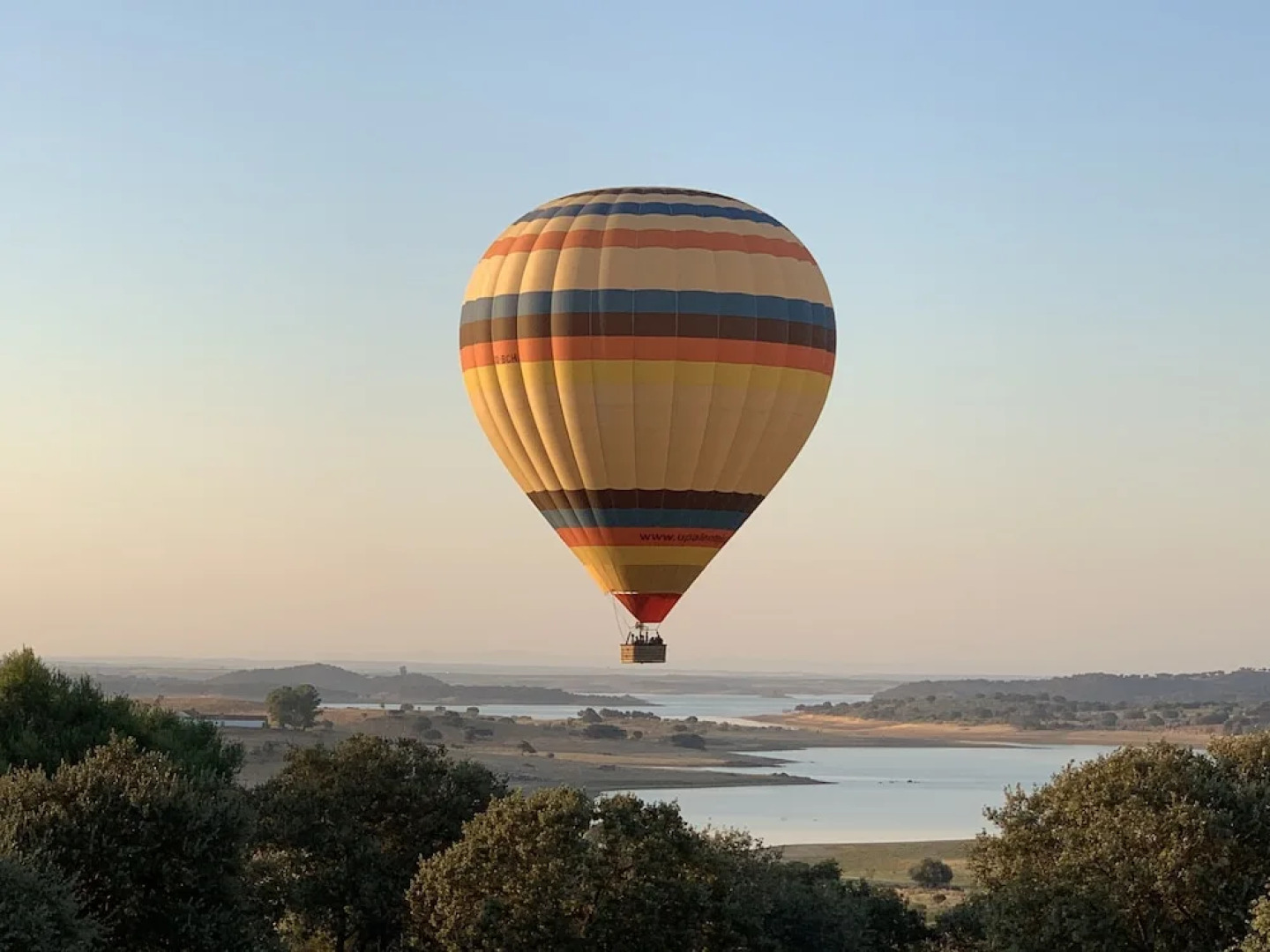 Montimerso Skyscape Country House