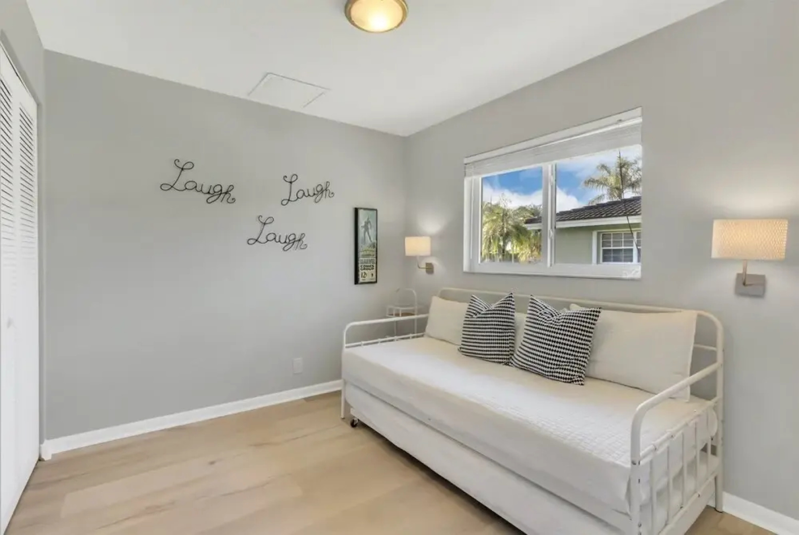 Watersedge - Private & Sanitized, Self Check-in. Perfect for Social Distancing & Working From Home. Private Pool, Pet Friendly. Super-host Support