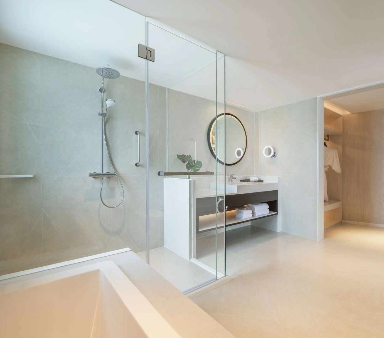 DoubleTree by Hilton Bangkok Ploenchit