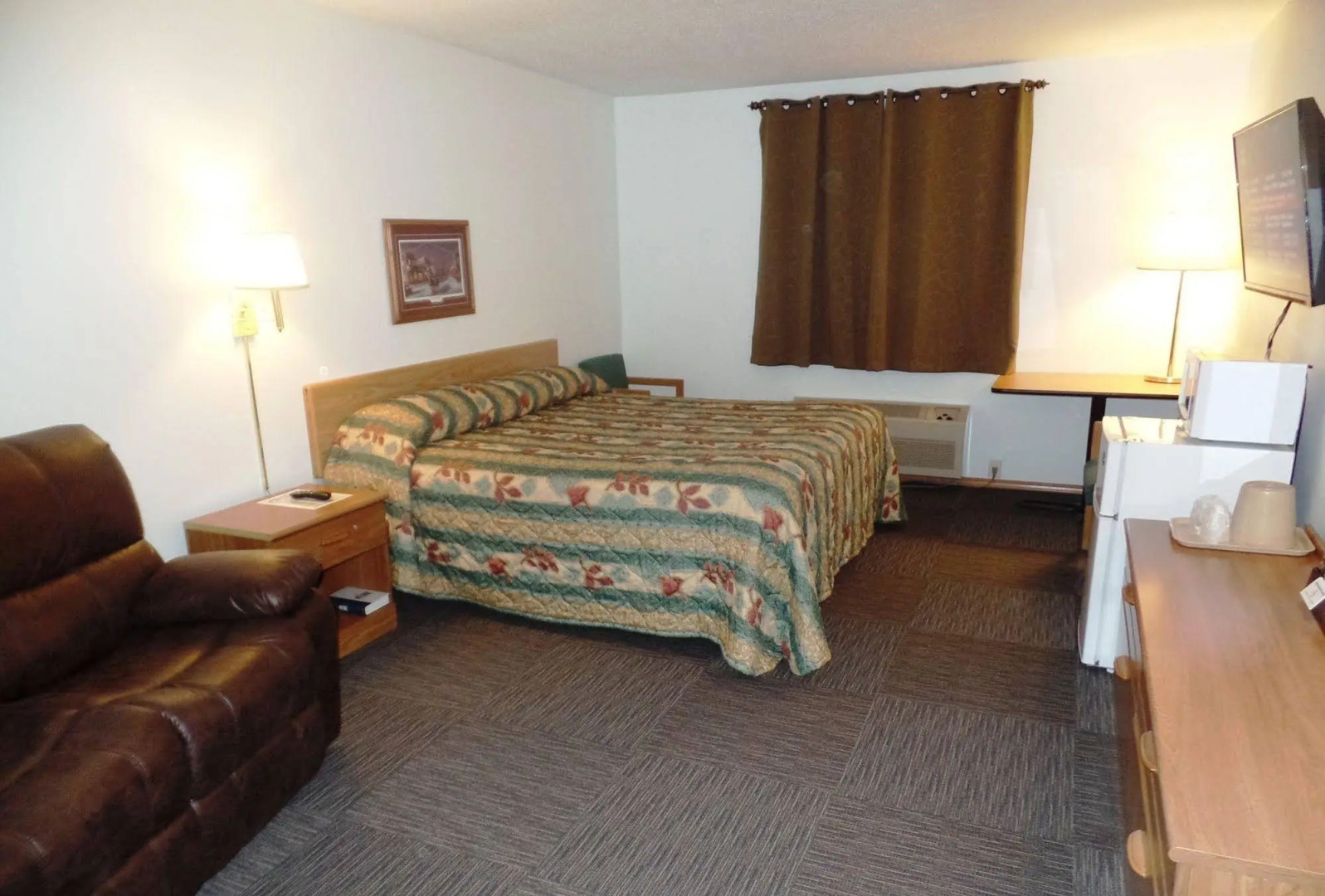 Dakota Country Inn & Suites