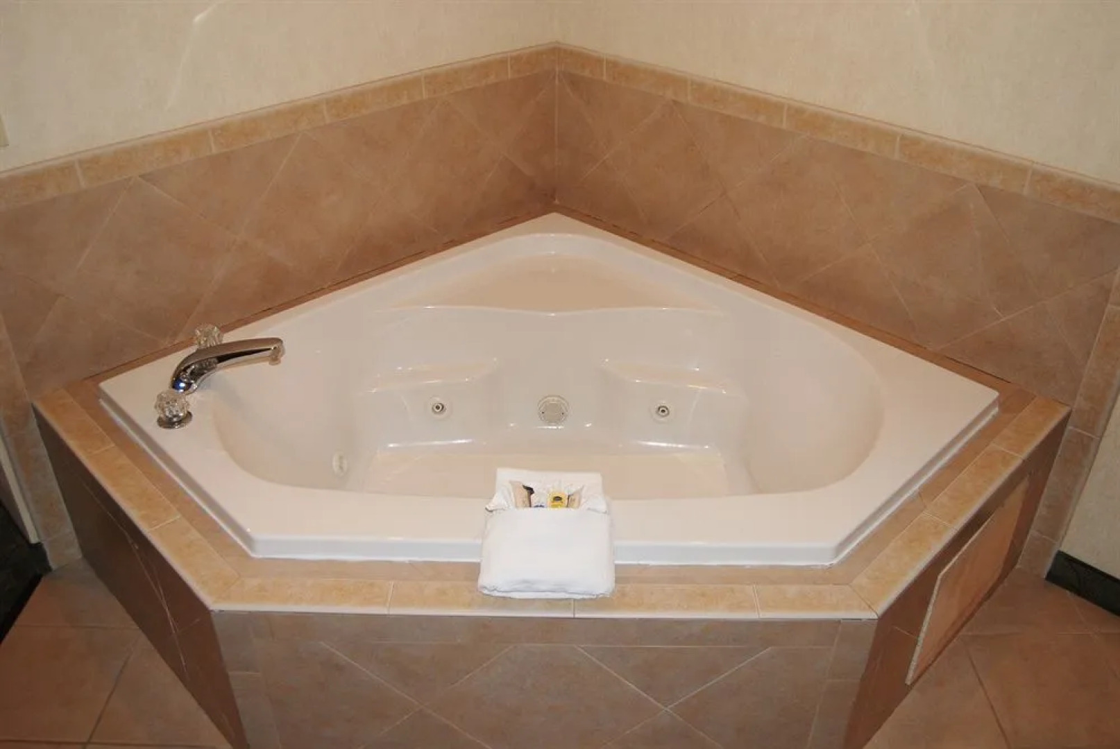 Red Roof Inn & Suites Berea