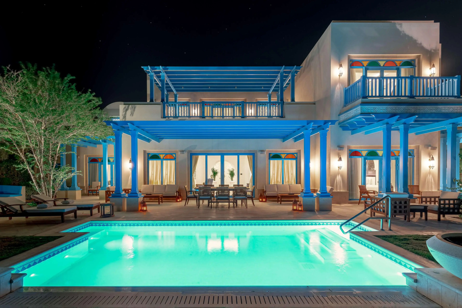 Hilton Salwa Beach Resort & Villas