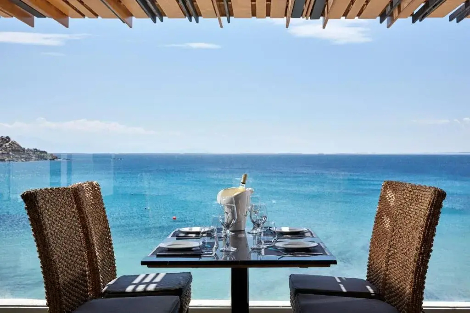 Kosmoplaz Beach Hotel