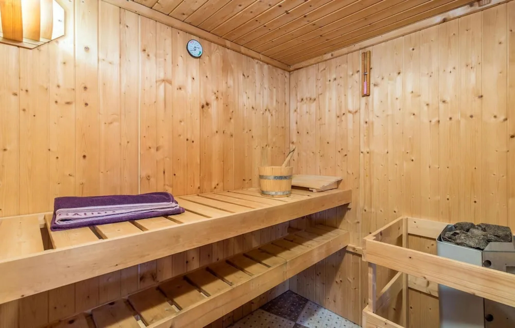 Amazing Home in Zgaljici With Sauna, Wifi and 4 Bedrooms