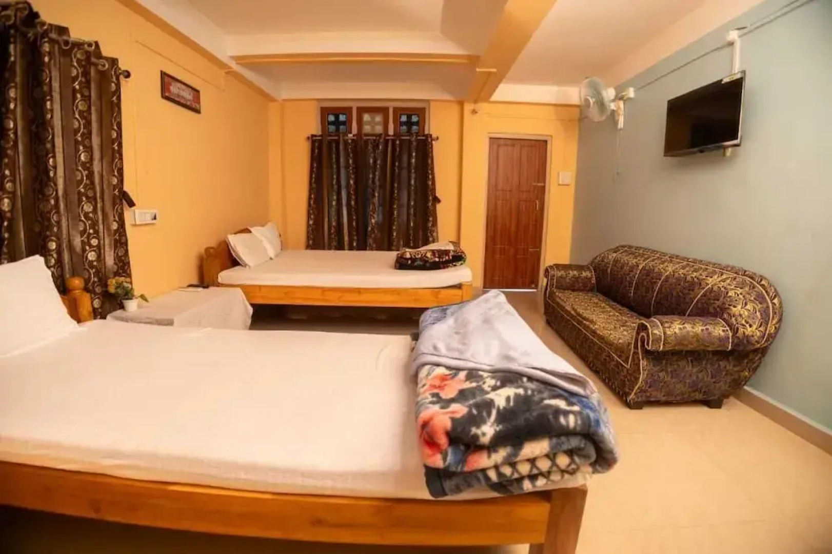 Rhino Cottage Manas By GRB
