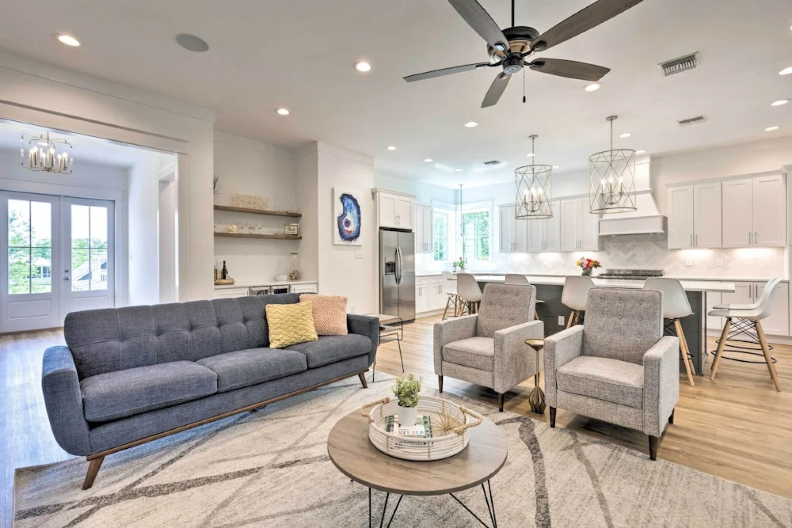 Coastal Waveland House 1/2 Block to Pub Beach