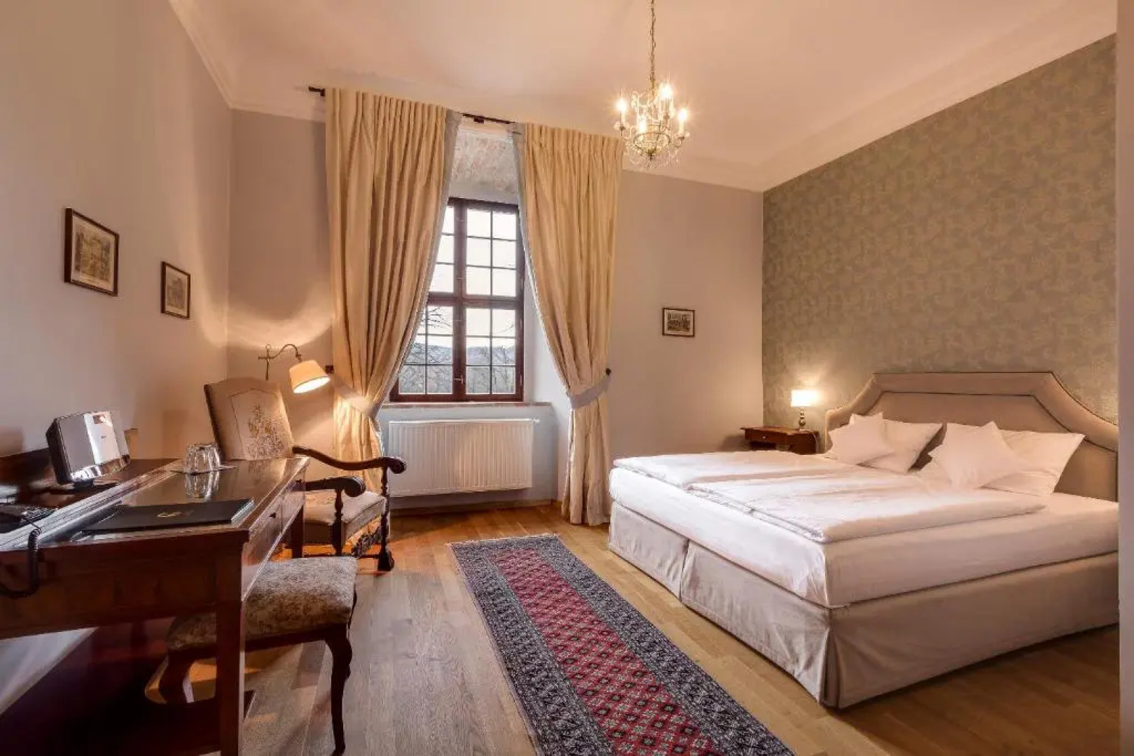 Zamek Karpniki Schloss Fischbach