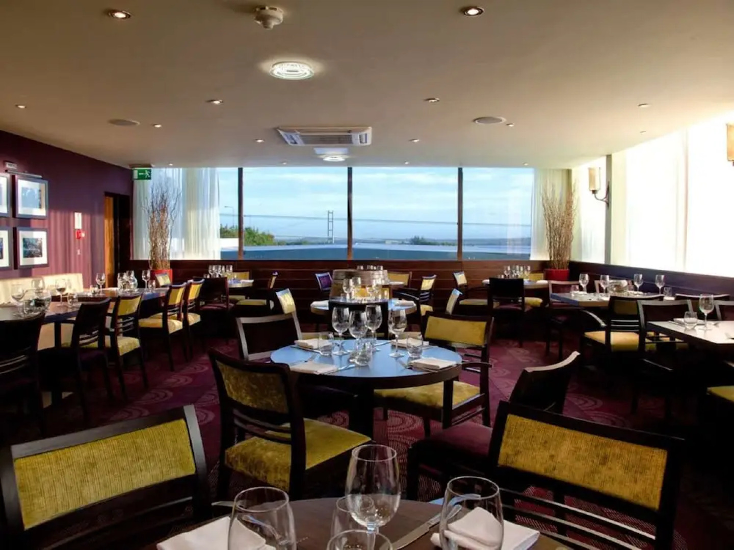 Hotel Elizabeth Hull