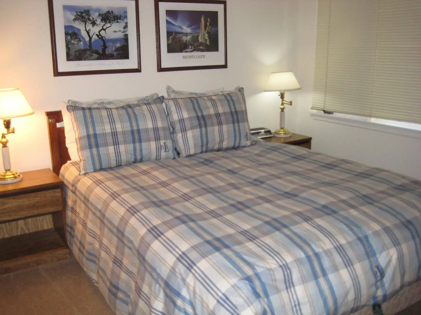 Chateau Sans Nom by Mammoth Reservation Bureau