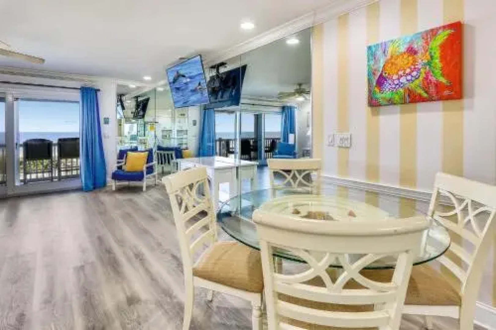 Sunset Villas 1 Beachfront/awesome Views/pool/bbq