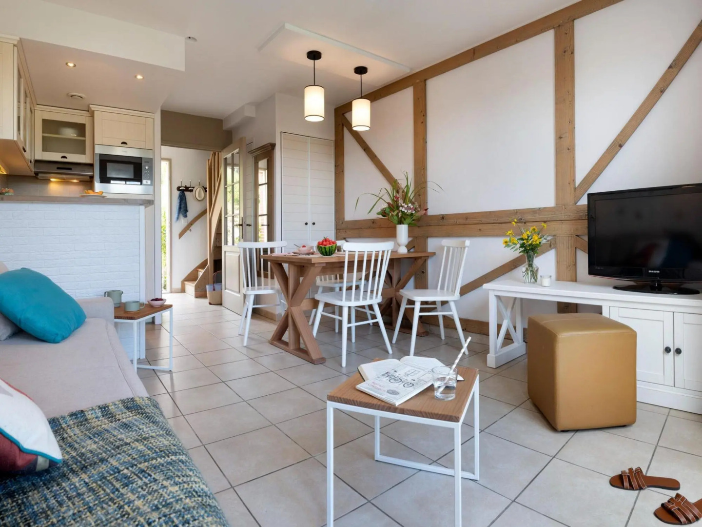 Terraced House in Residence & Spa With Common Pool and Sauna, Houlgate